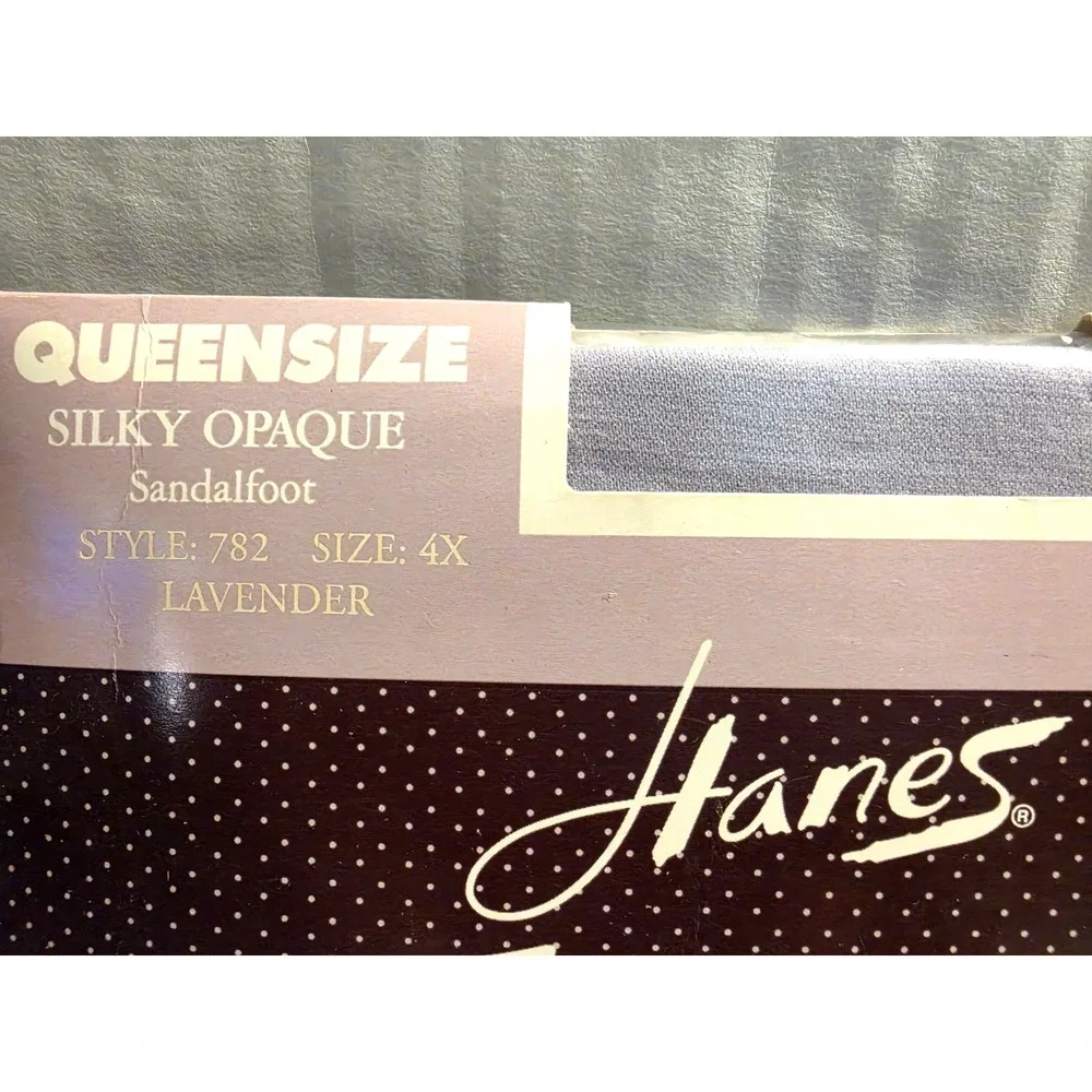Hanes Queensize Fitting Pretty Silky Opaque Pantyhose Lavender Size 4X